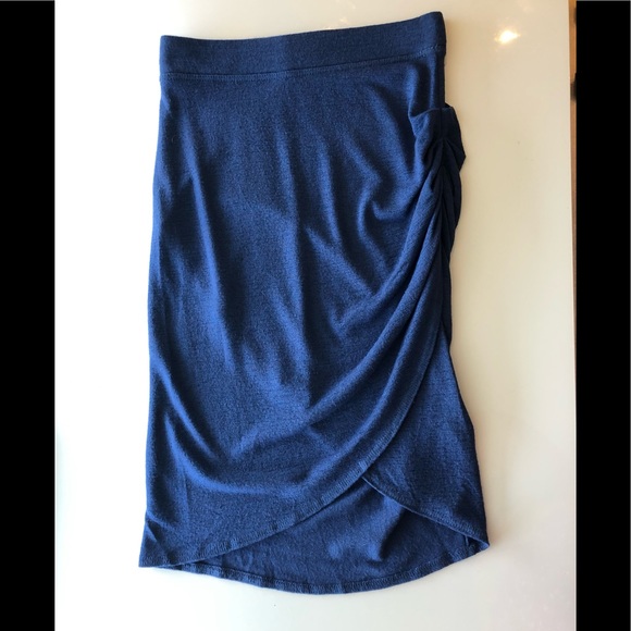 Aritzia Wilfred Free Blue Stretchy Skirt with Ruching - Picture 1 of 7